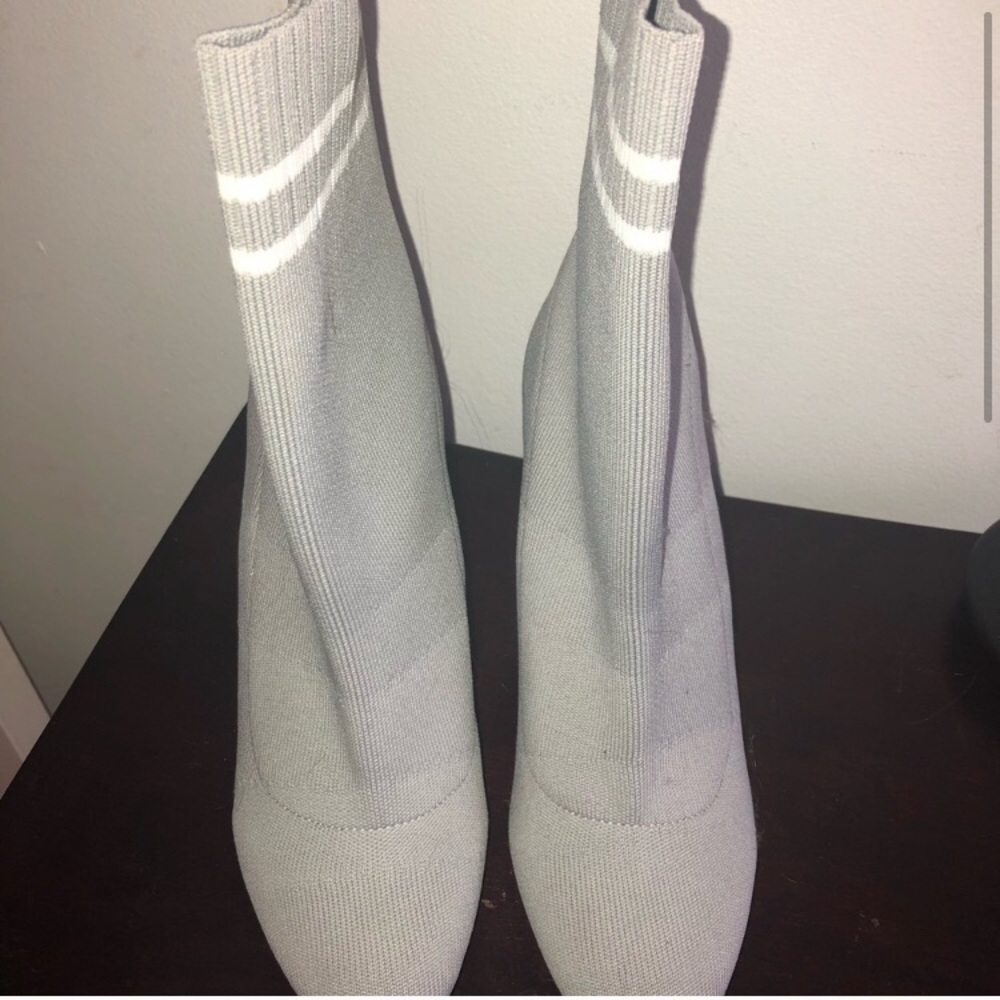 Sock bootie - Picture 2 of 4